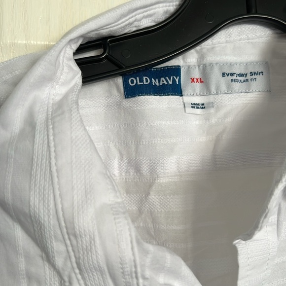 Old Navy White short sleeve button down XXL - Picture 4 of 12